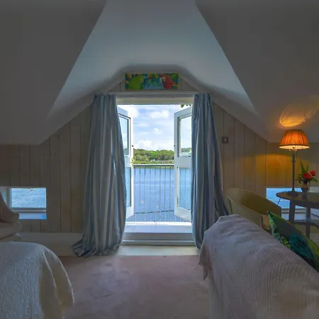 The Quay House, Holiday home *
